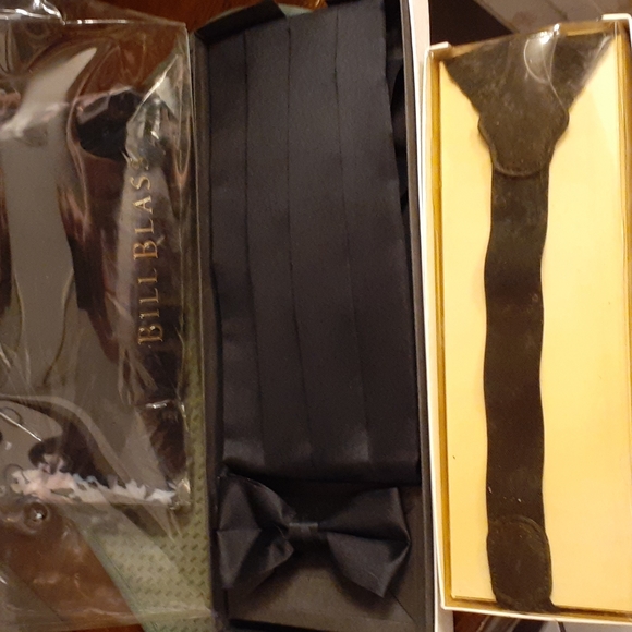 Mens Bill Blass Black Tuxedo - Picture 16 of 16